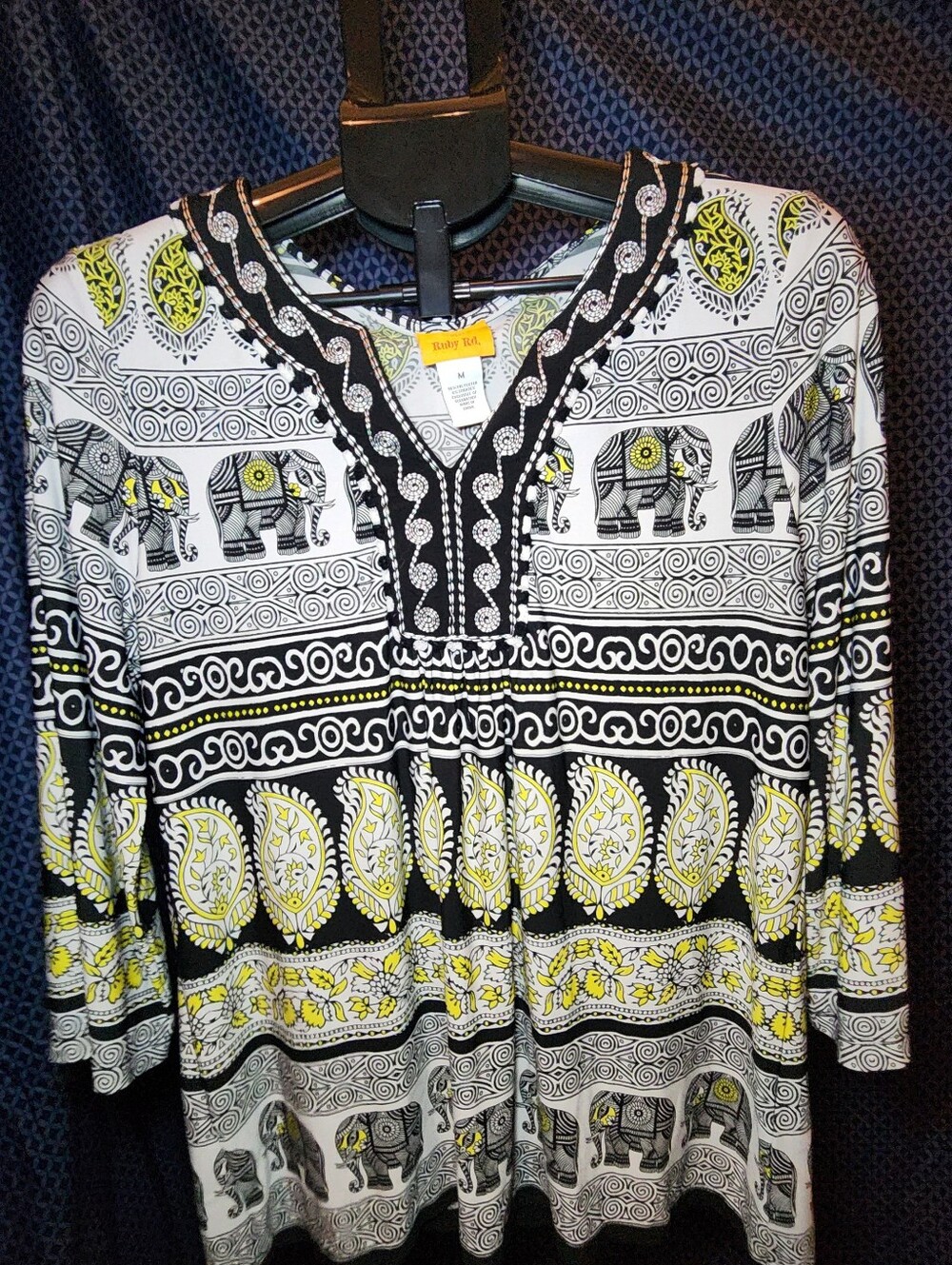 :🐘 Ruby Rd. Elephant & Paisley Print Boho Peasant Top, Medium